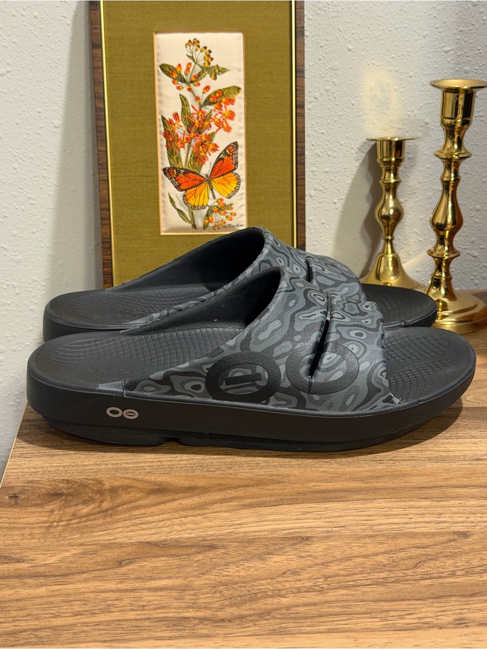 OOFOS Unisex M8/W10 Black Water Camo OOAHH Sport Slides Comfort Workout Slip On